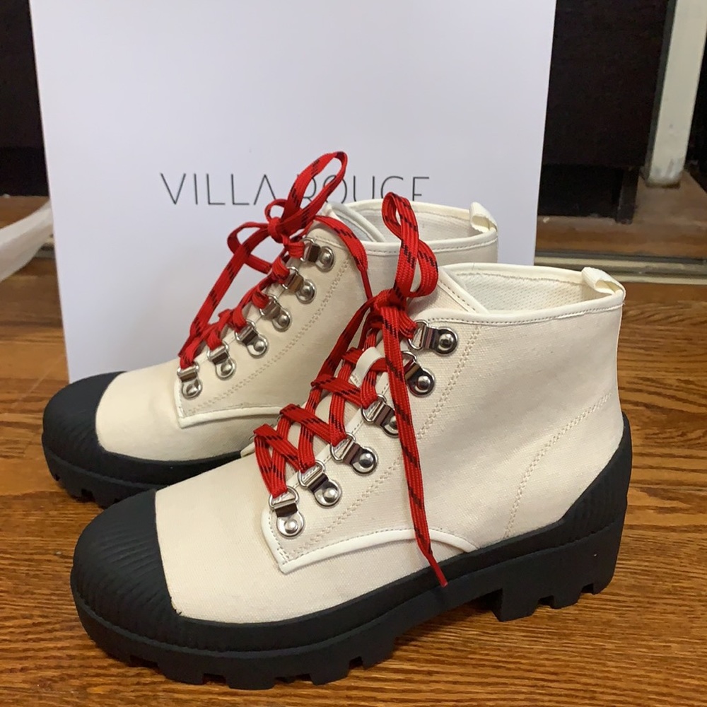 NWT super cool Villa Rouge Harper Boots